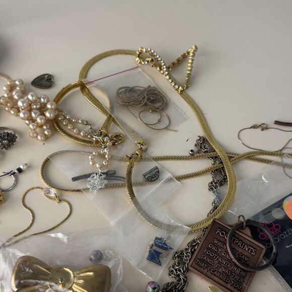 Vintage Jewelry 3 Lbs Mixed Lot Costume Fashion Rings Necklaces Chains Bracelets - Picture 4 of 12